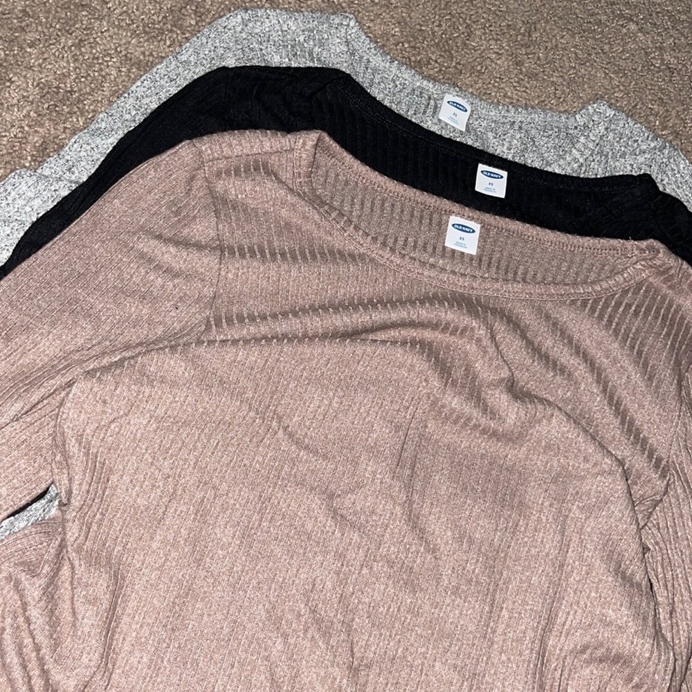 pack of 3 Old Navy Longsleeve Ribbed Shirts